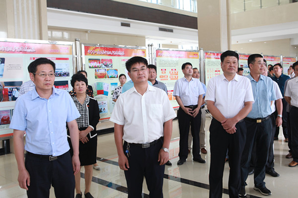 ���е�Ա�ɲ��ۿ���ȫ������ε��ɹ�չ��